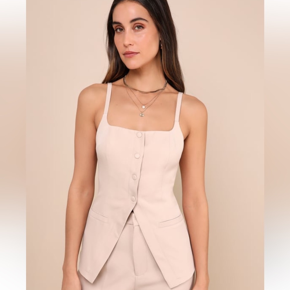 Lulus beige button-front top, medium